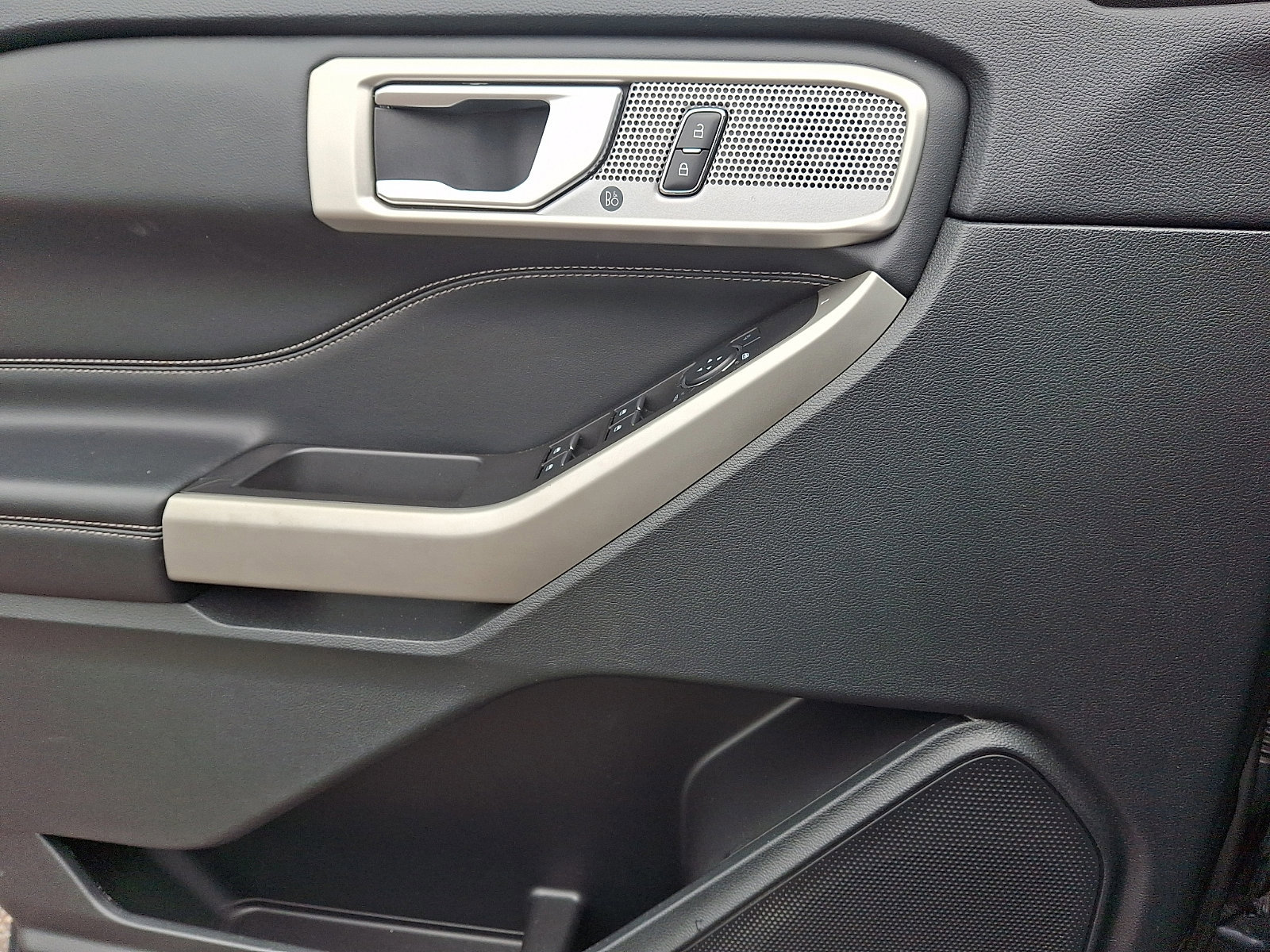 Certified 2023 Ford Explorer XLT w/ Equipment Group 202A image 20