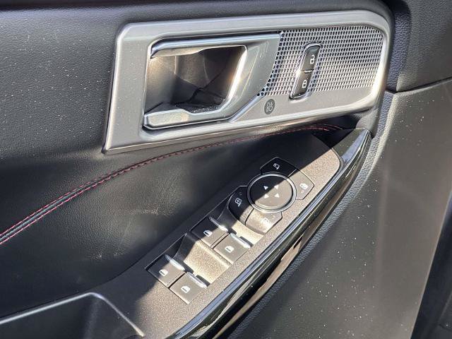 Certified 2023 Ford Explorer ST-Line AWD/4WD image 9