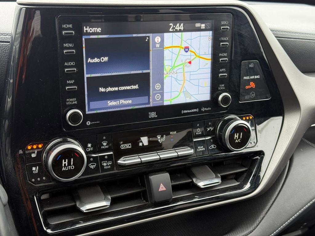 Used 2021 Toyota Highlander Limited image 19