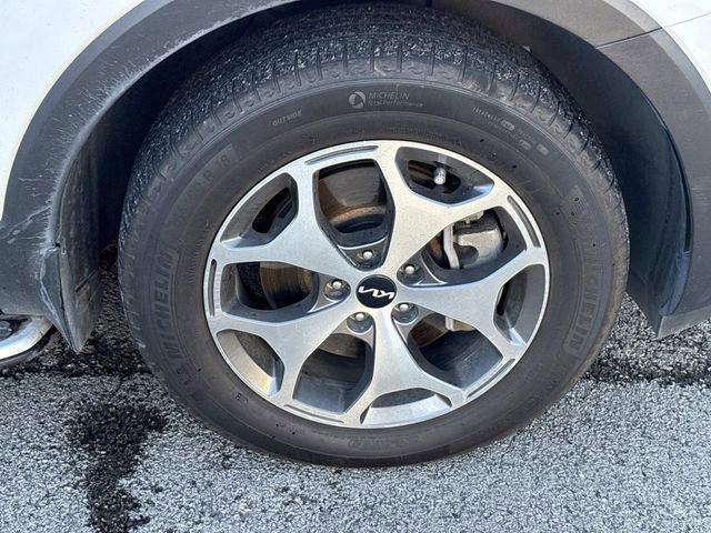 Used 2022 Kia Telluride EX image 10