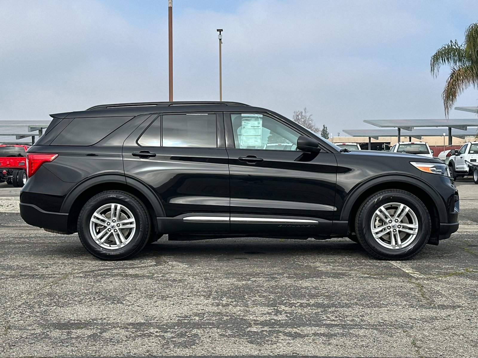 Certified 2022 Ford Explorer XLT image 6