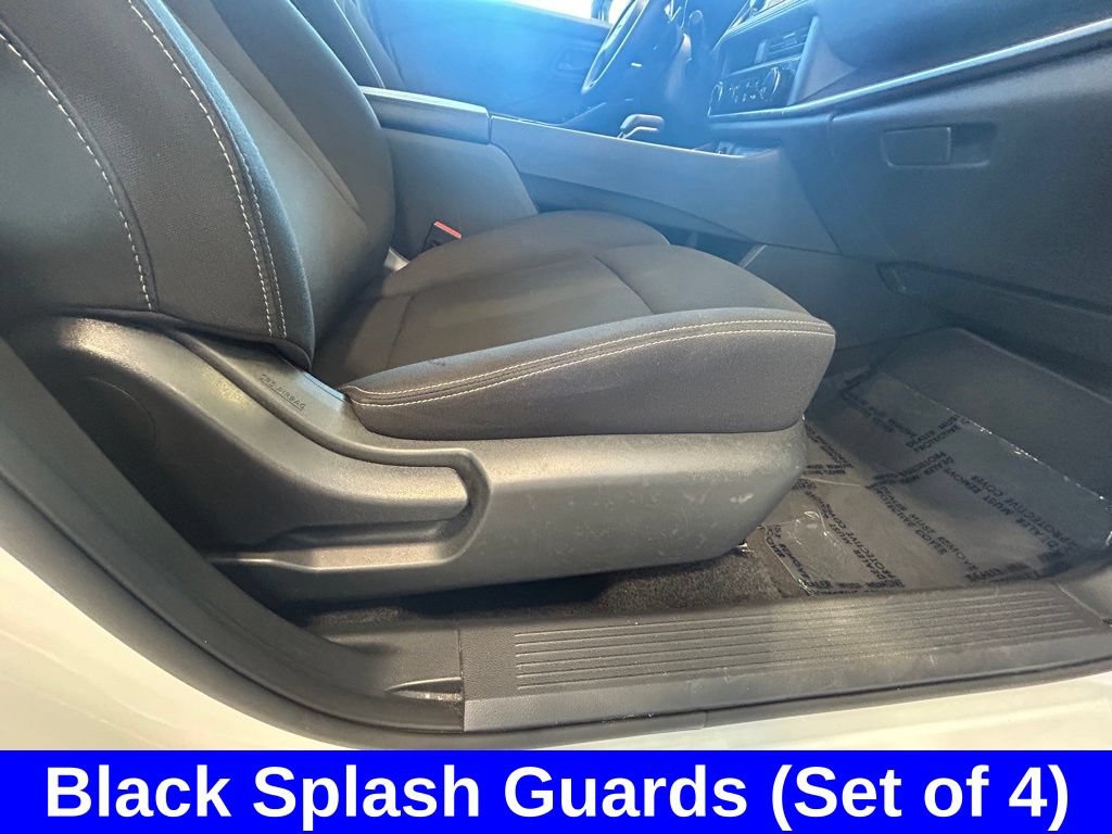 Used 2024 Nissan Rogue S AWD/4WD image 25