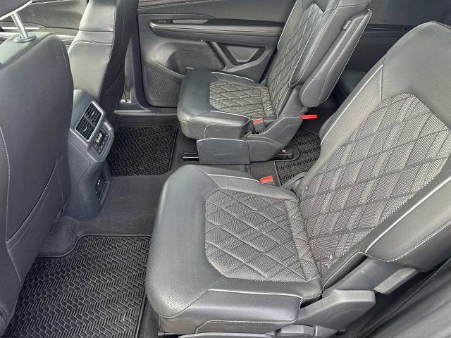 Used 2024 Volkswagen Atlas SEL Premium R-Line image 25