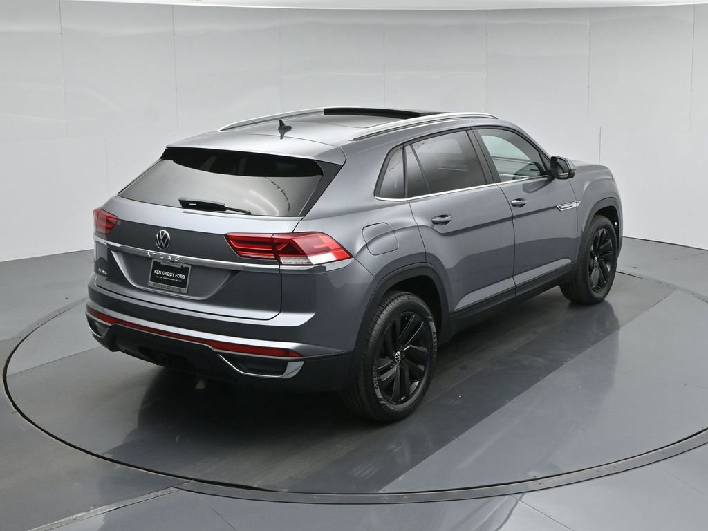 Used 2023 Volkswagen Atlas Cross Sport SE w/ Panoramic Sunroof Package image 12