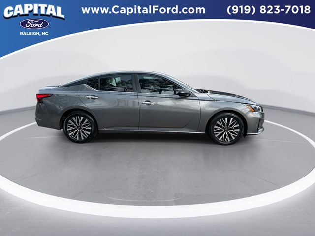 Used 2024 Nissan Altima 2.5 SV image 9