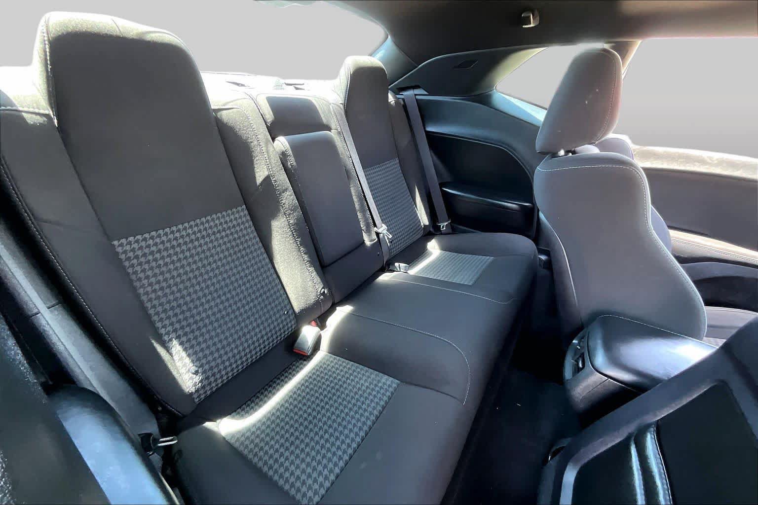 Used 2019 Dodge Challenger R/T RWD image 19