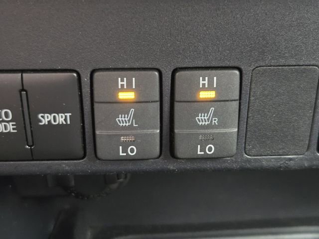 Used 2018 Toyota RAV4 Limited image 26