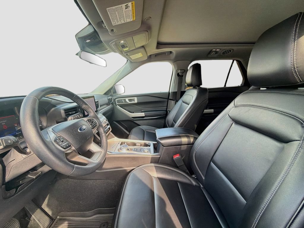 Certified 2024 Ford Explorer XLT w/ Equipment Group 202A AWD/4WD image 23