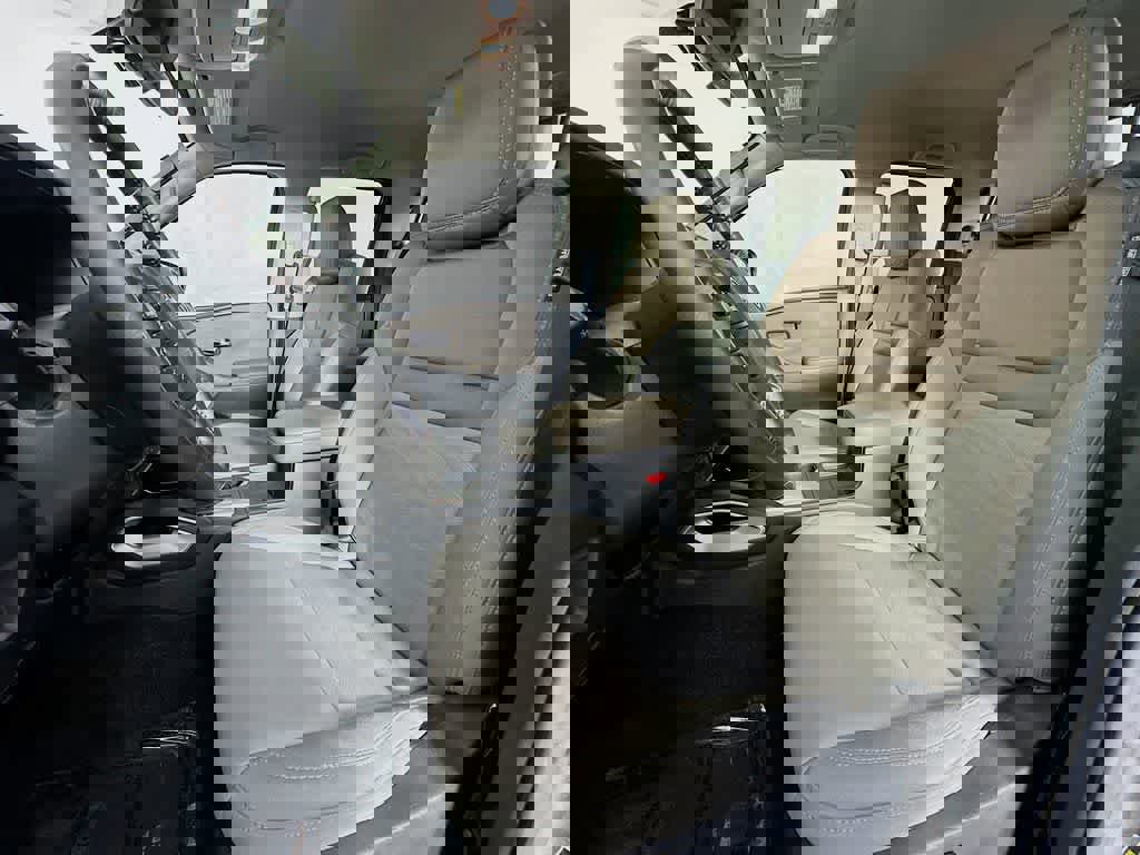 Used 2022 Nissan Frontier SV image 14