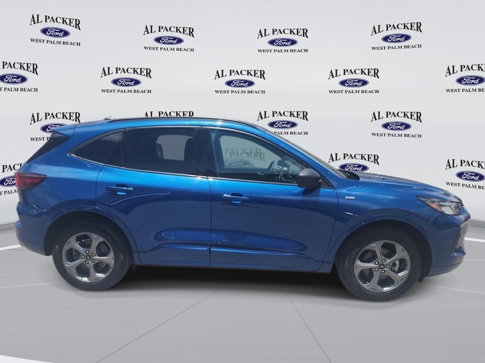 Certified 2023 Ford Escape ST-Line w/ Tech Pack #1 AWD/4WD image 6