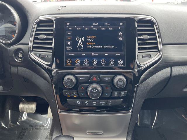 Used 2021 Jeep Grand Cherokee Laredo AWD/4WD image 22