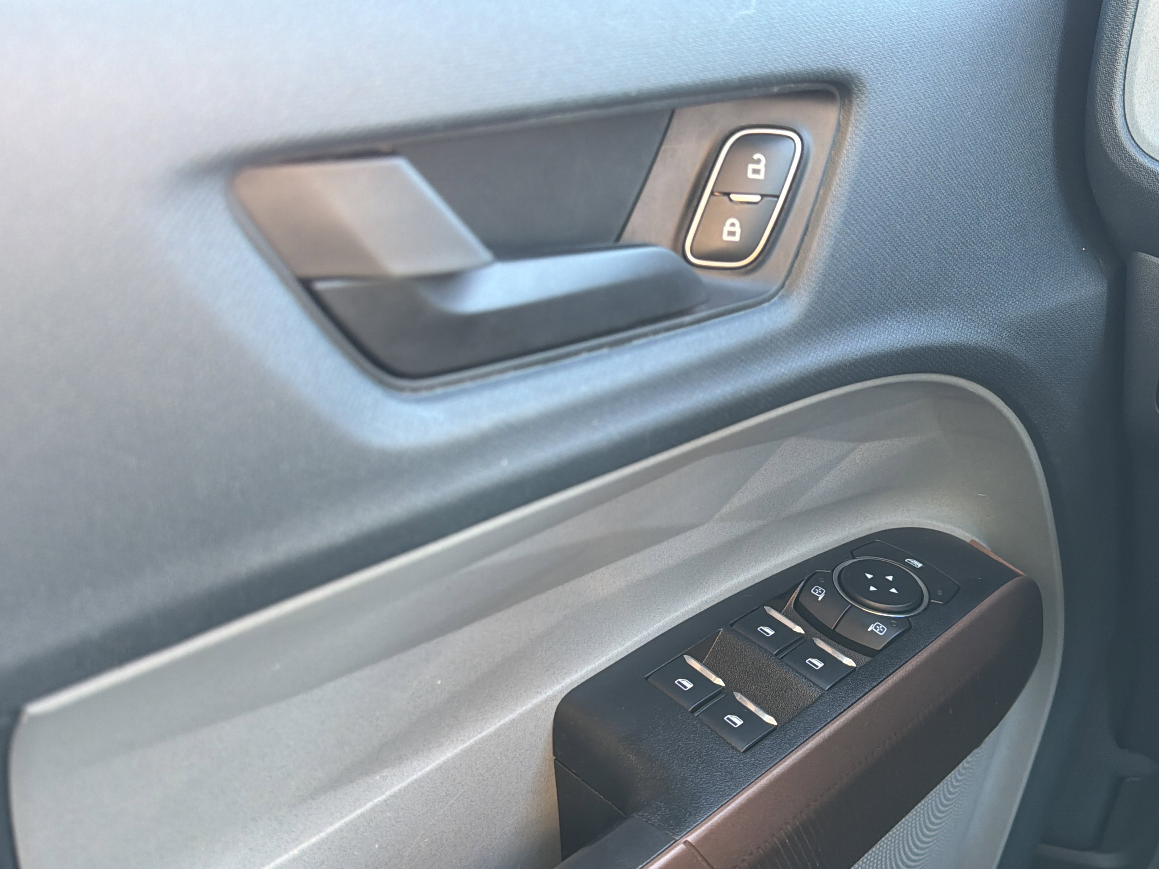 Certified 2024 Ford Maverick Lariat image 25