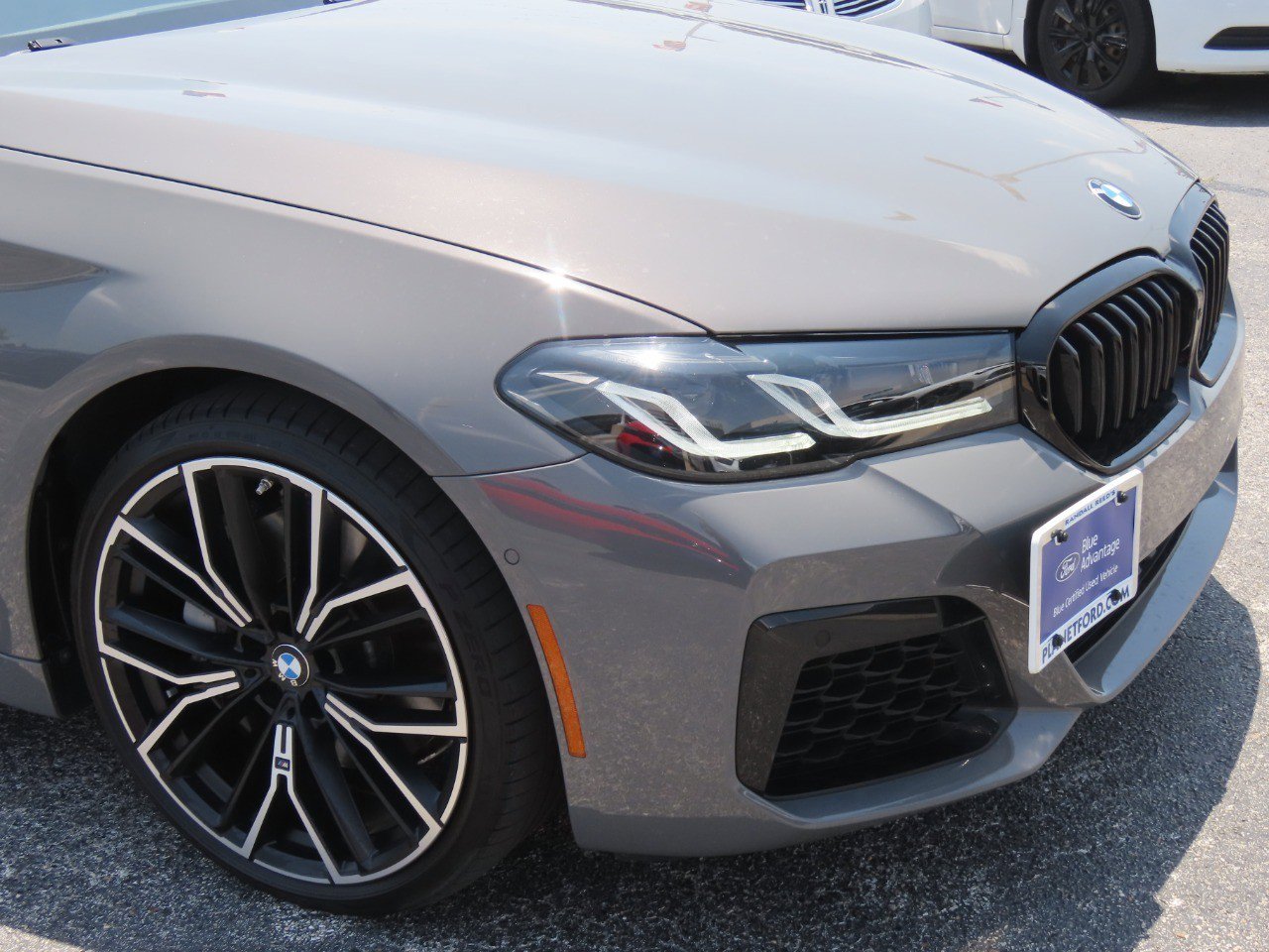 Used 2021 BMW 540i w/ M Sport Package RWD image 5