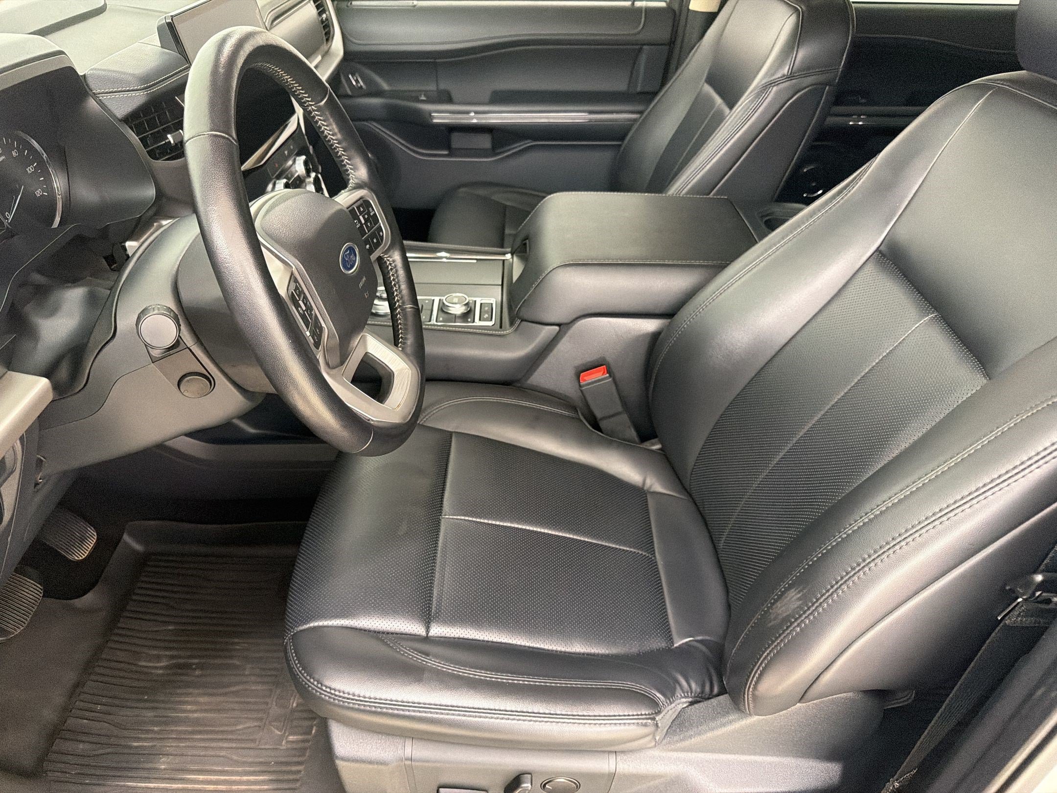 Certified 2022 Ford Expedition XLT AWD/4WD image 5