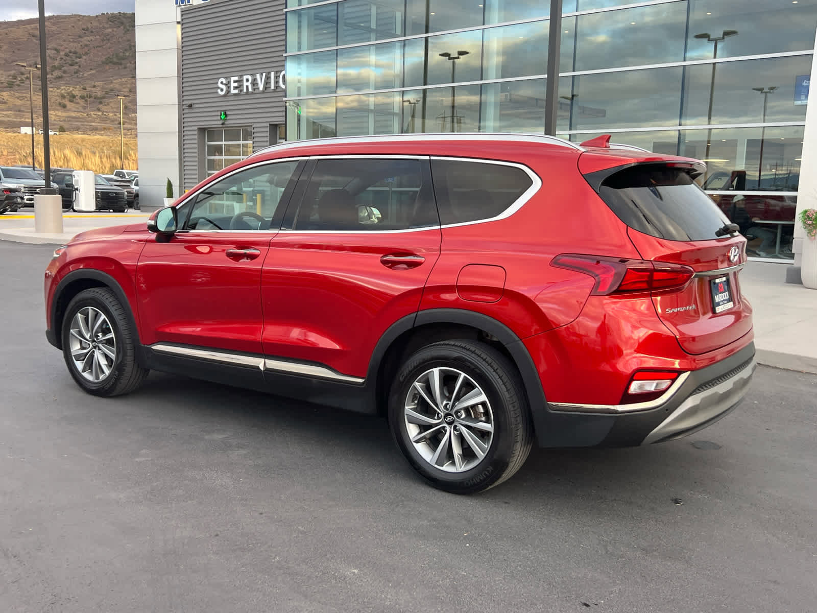 Used 2019 Hyundai Santa Fe Limited w/ Cargo Package image 5