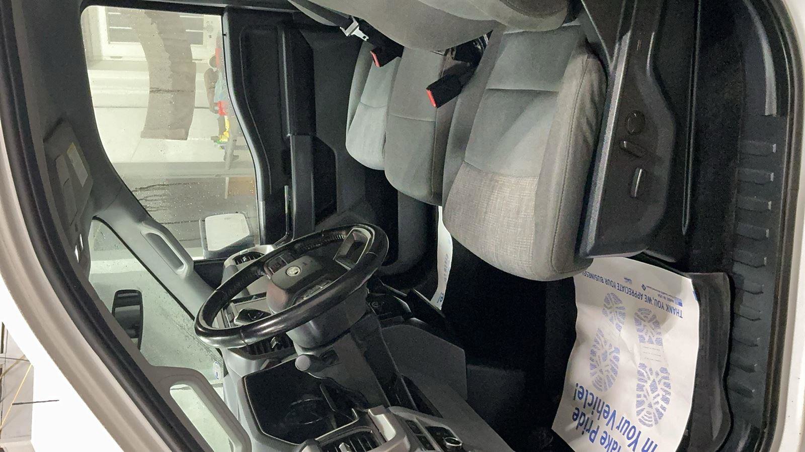 Certified 2022 Ford F150 XLT w/ Equipment Group 302A High image 18