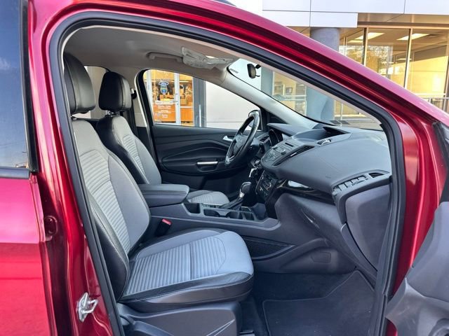 Certified 2017 Ford Escape SE w/ SE Sport Appearance Package AWD/4WD image 47