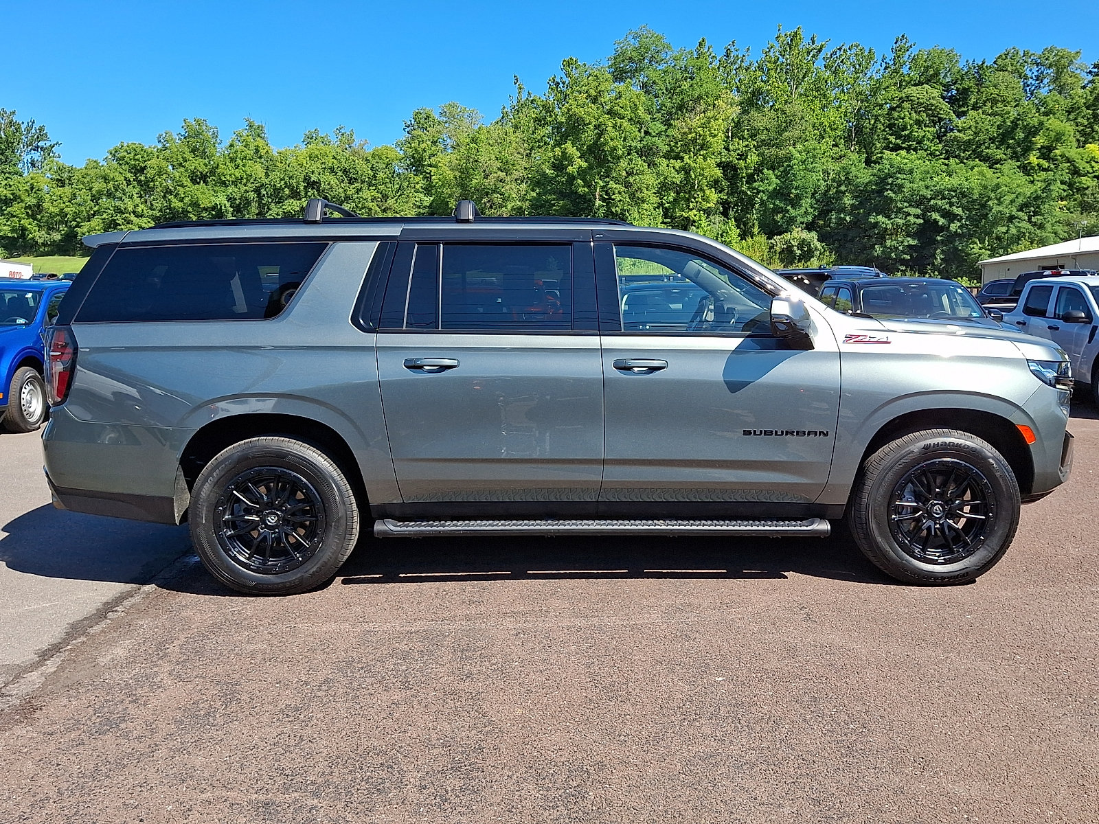 Used 2024 Chevrolet Suburban Z71 w/ Off-Road Capability Package AWD/4WD image 12