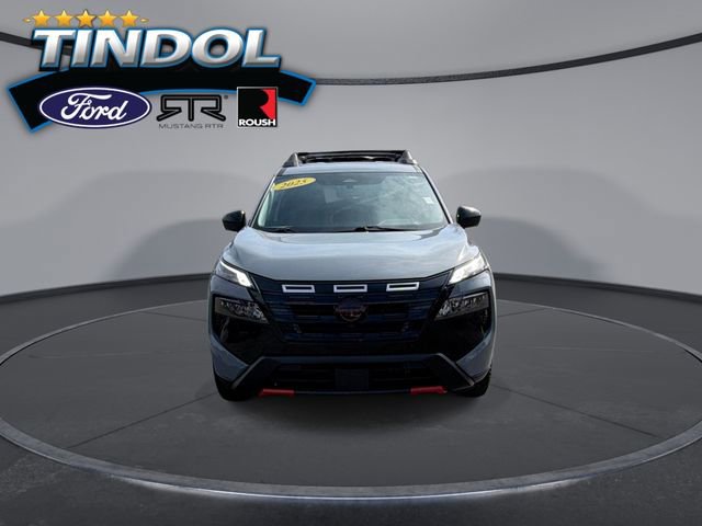 Used 2025 Nissan Rogue SV AWD/4WD image 4