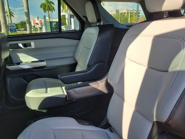 Certified 2021 Ford Explorer XLT w/ Equipment Group 202A RWD image 15