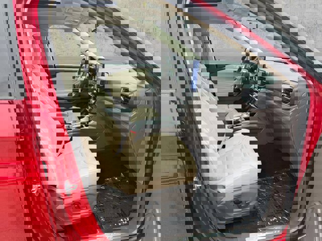 Certified 2024 Ford Explorer Platinum w/ Technology Package image 5