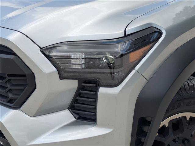 Used 2025 Toyota Tacoma TRD Off-Road w/ TRD Off Road Upgrade Package AWD/4WD image 7