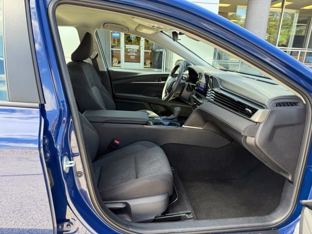 Used 2025 Toyota Camry LE FWD image 33