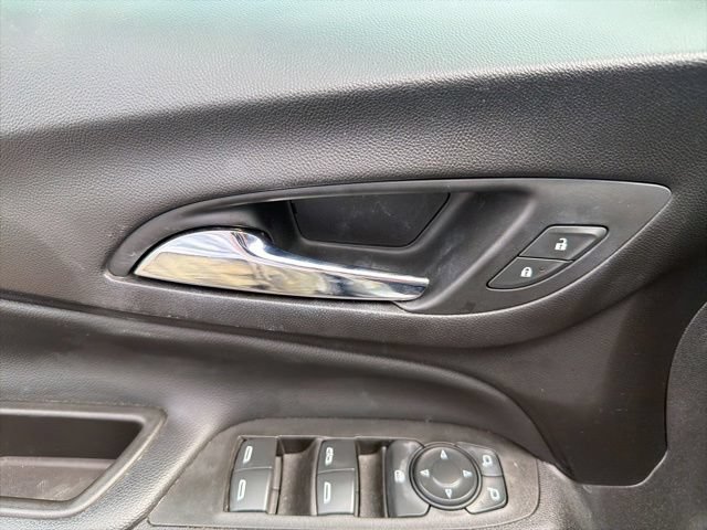 Used 2021 Chevrolet Equinox LT FWD image 18