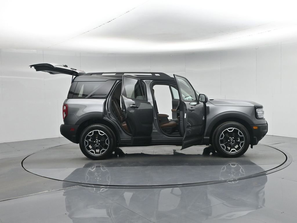 Certified 2025 Ford Bronco Sport Outer Banks w/ Outer Banks Tech Package+ image 34