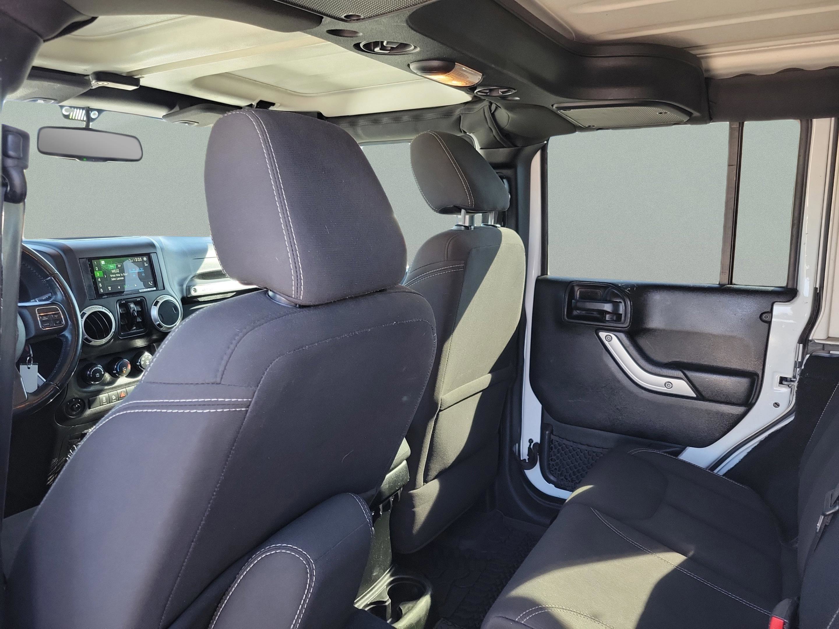 Used 2017 Jeep Wrangler Unlimited Sahara w/ Max Tow Package image 17