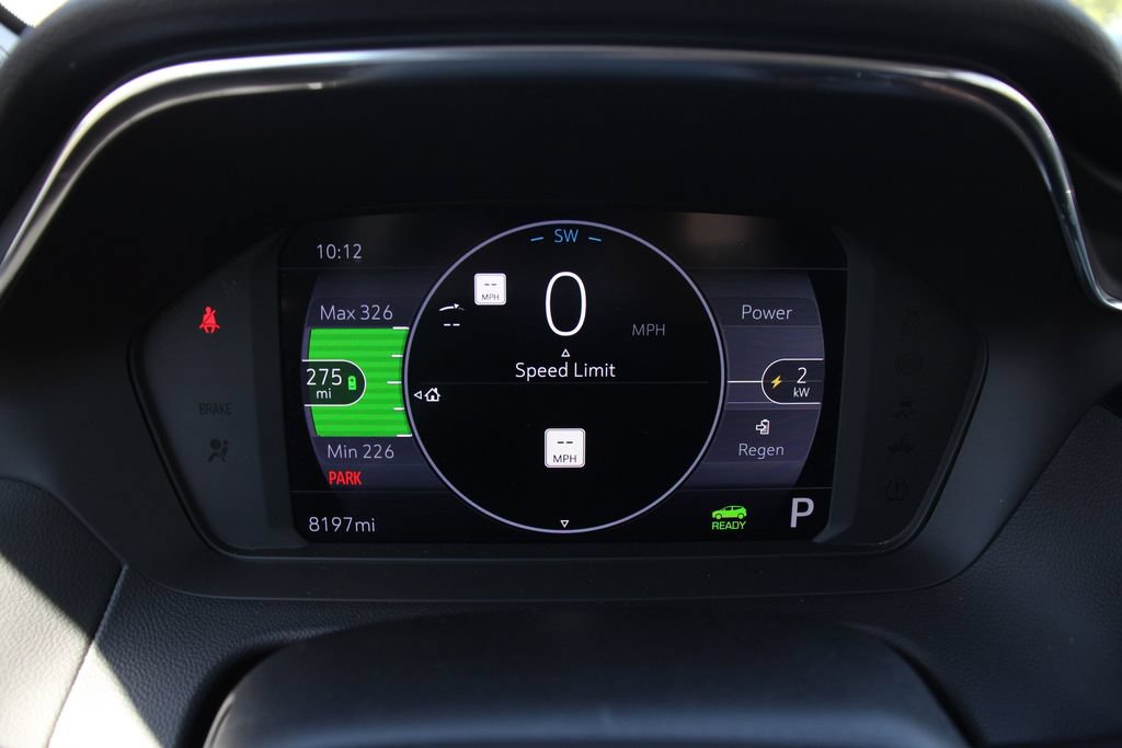 Used 2023 Chevrolet Bolt EUV Premier w/ Sun & Sound Package FWD image 31
