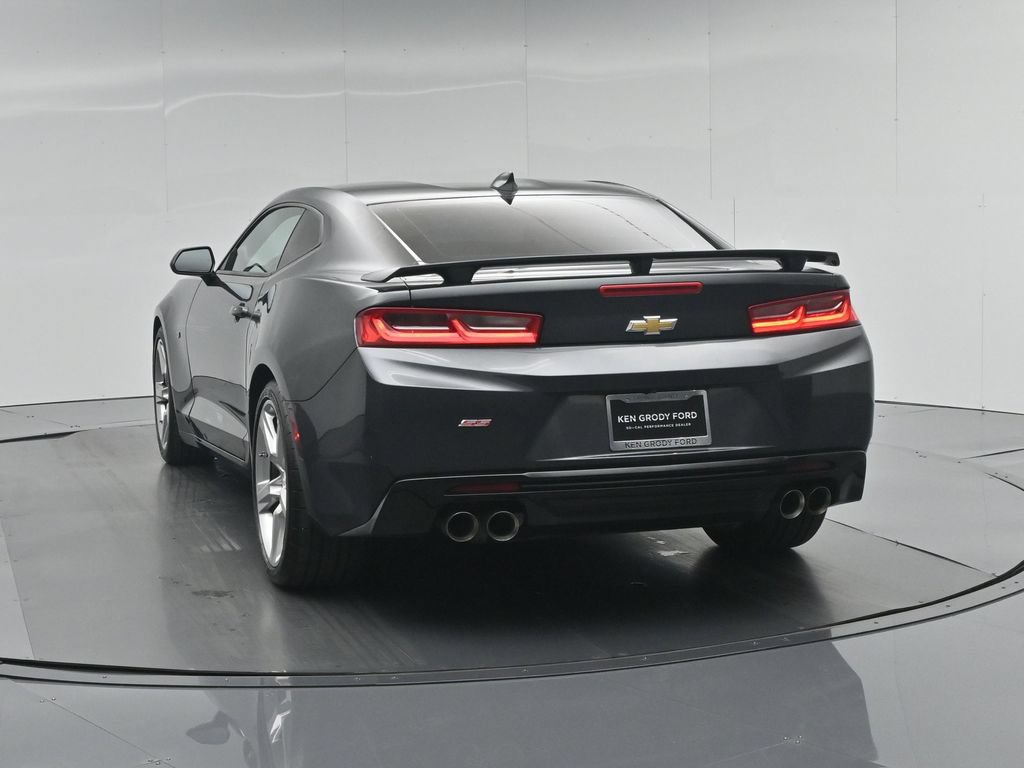 Used 2018 Chevrolet Camaro SS RWD image 28