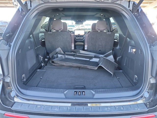 Certified 2025 Ford Explorer Platinum image 29