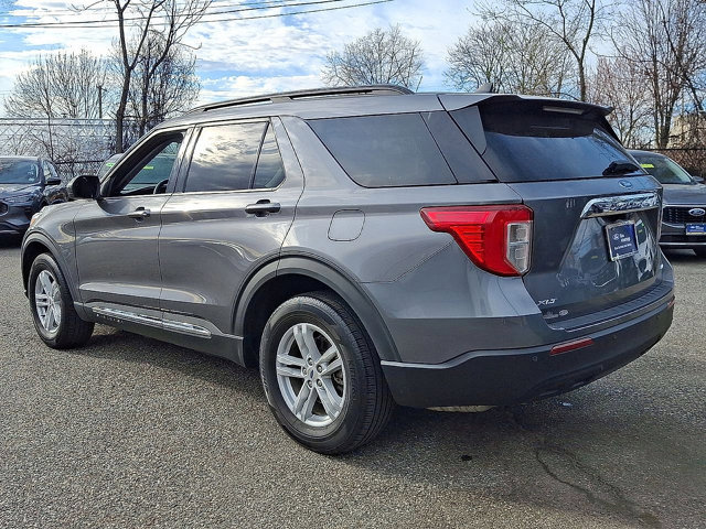 Certified 2023 Ford Explorer XLT AWD/4WD image 3
