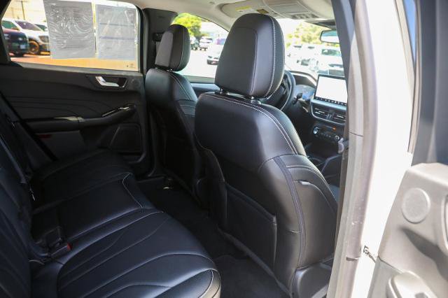 Certified 2025 Ford Escape SE w/ PHEV Premium Package FWD image 32