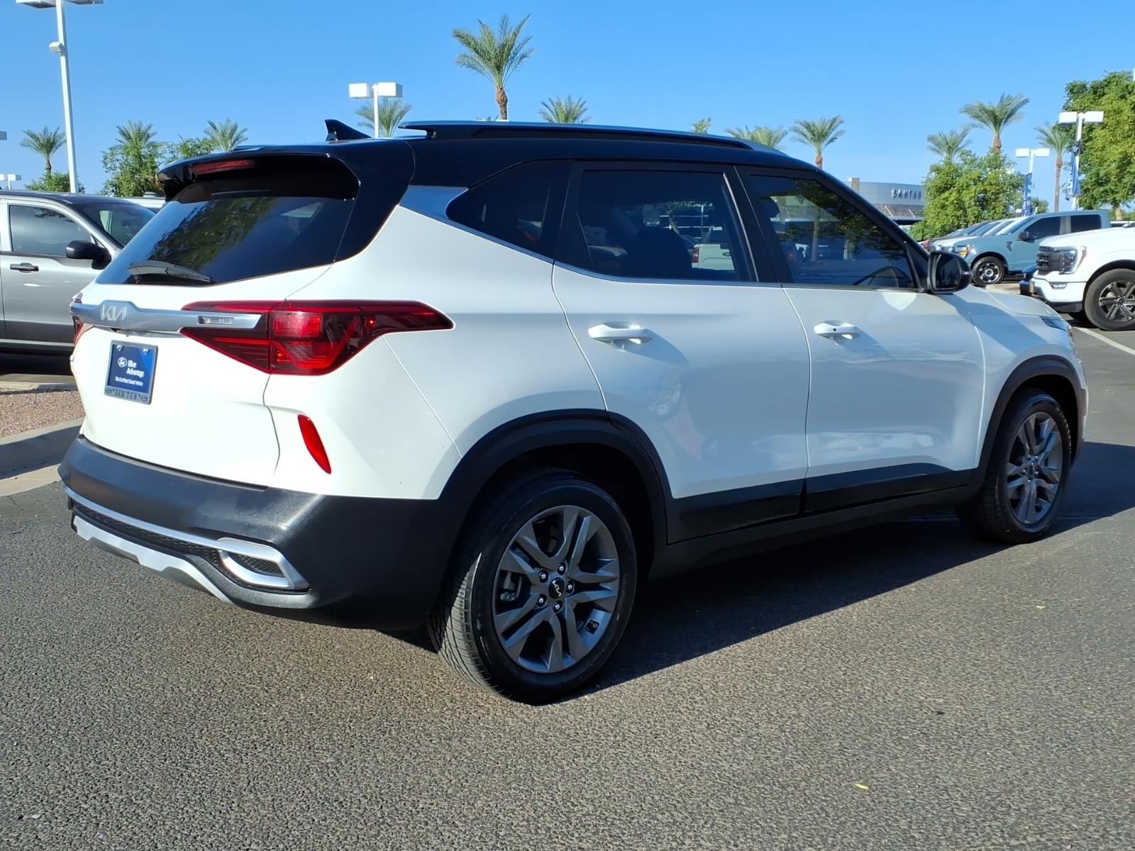Used 2022 Kia Seltos S FWD image 3