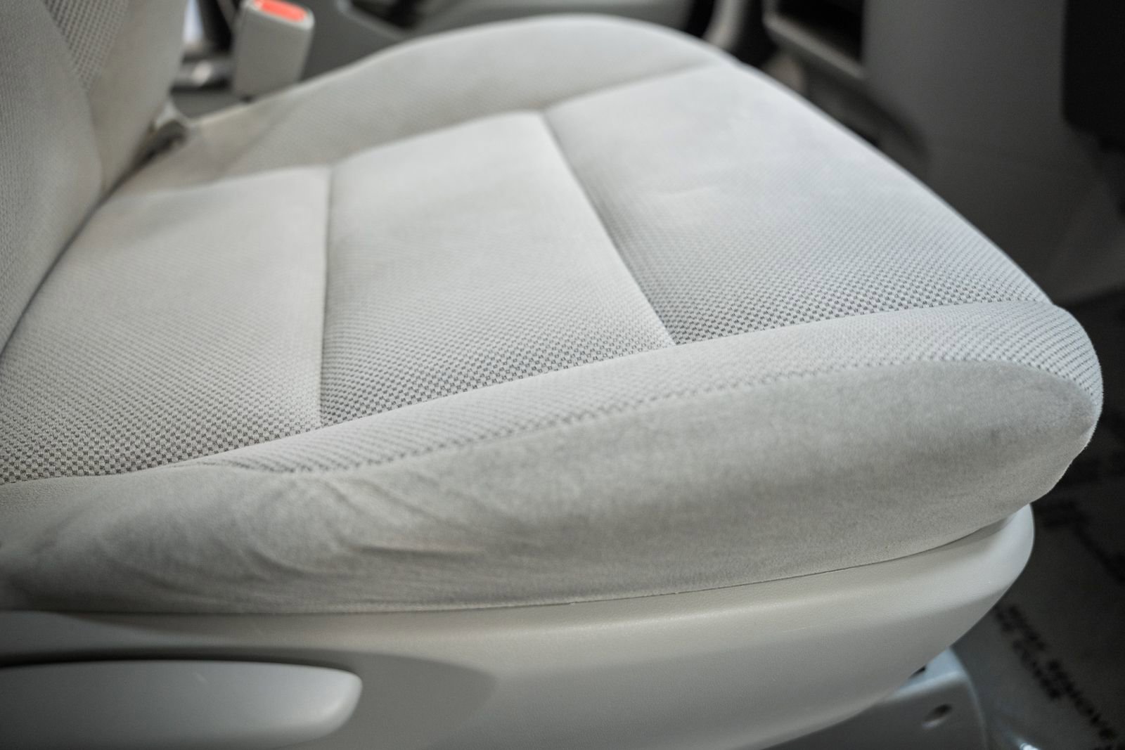 Used 2020 Toyota Sienna L image 31