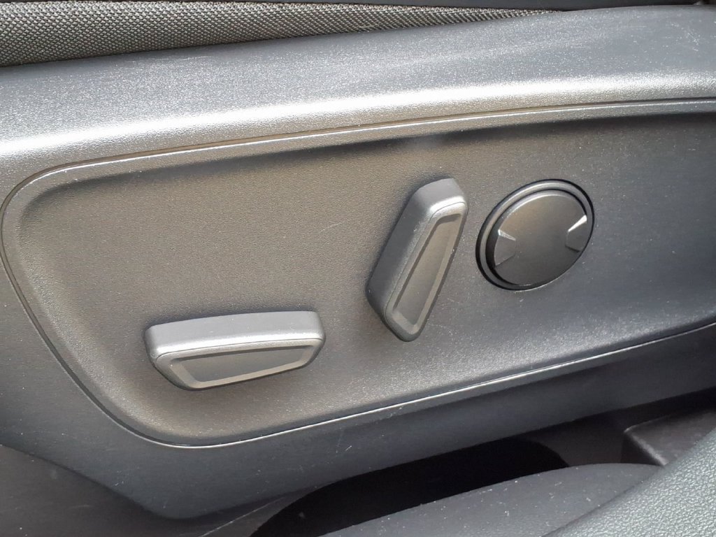 Certified 2025 Ford Escape ST-Line AWD/4WD image 15