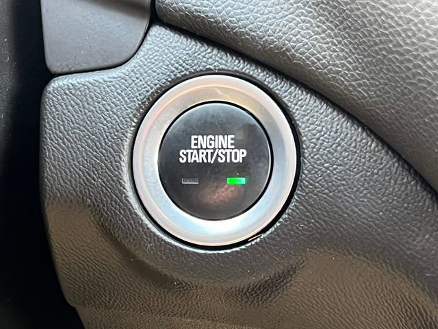 Used 2020 Chevrolet Equinox LT w/ Driver Convenience Package image 33