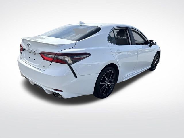 Used 2024 Toyota Camry SE image 6