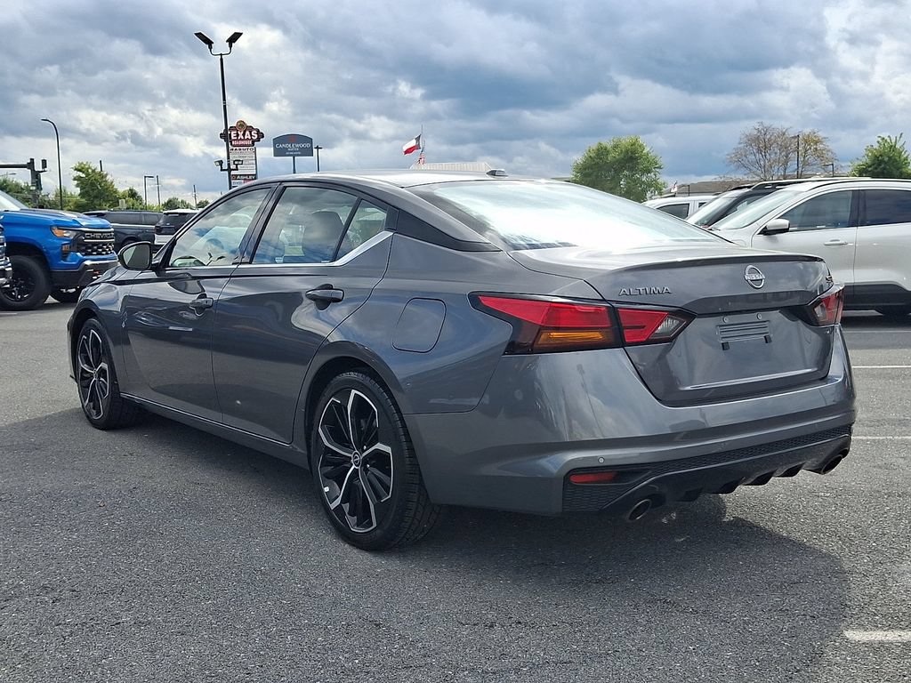 Used 2025 Nissan Altima 2.5 SR FWD image 4