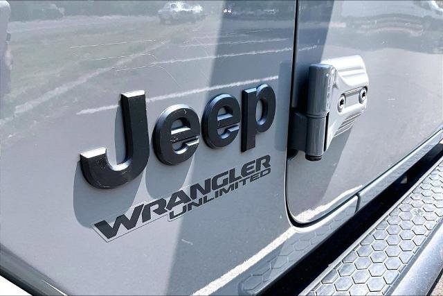 Used 2022 Jeep Wrangler Unlimited Sahara AWD/4WD image 34