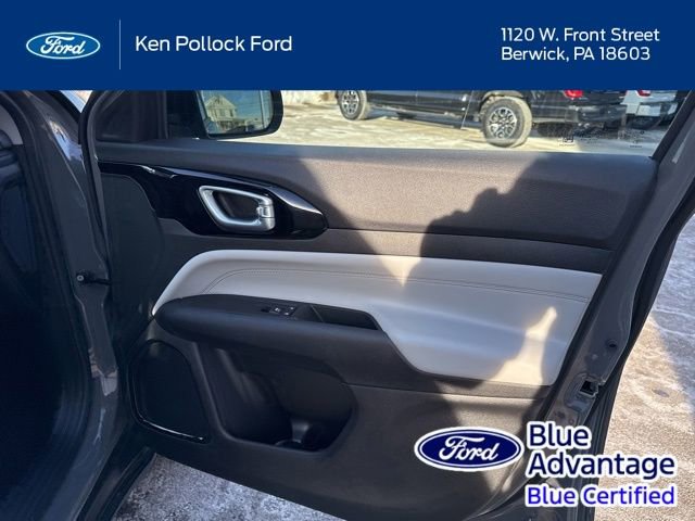 Used 2022 Jeep Compass Limited image 29