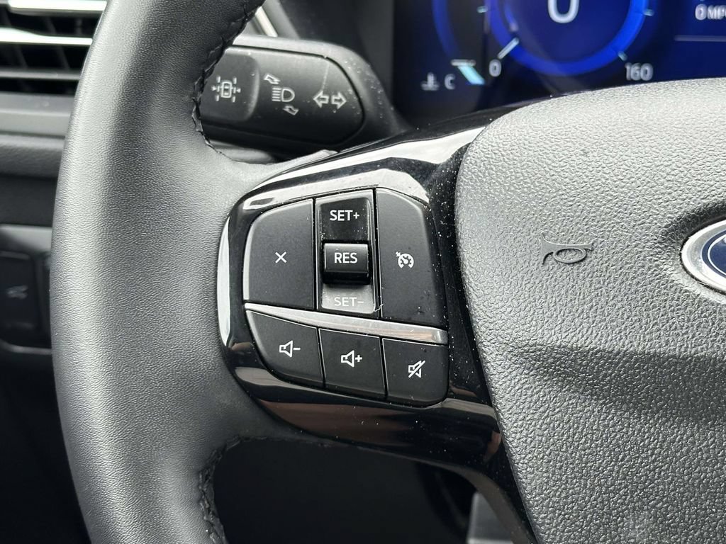 Certified 2022 Ford Escape SEL w/ Technology Package AWD/4WD image 23