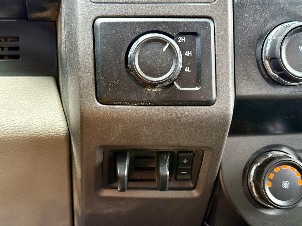 Certified 2019 Ford F550 4x4 Crew Cab Super Duty image 40
