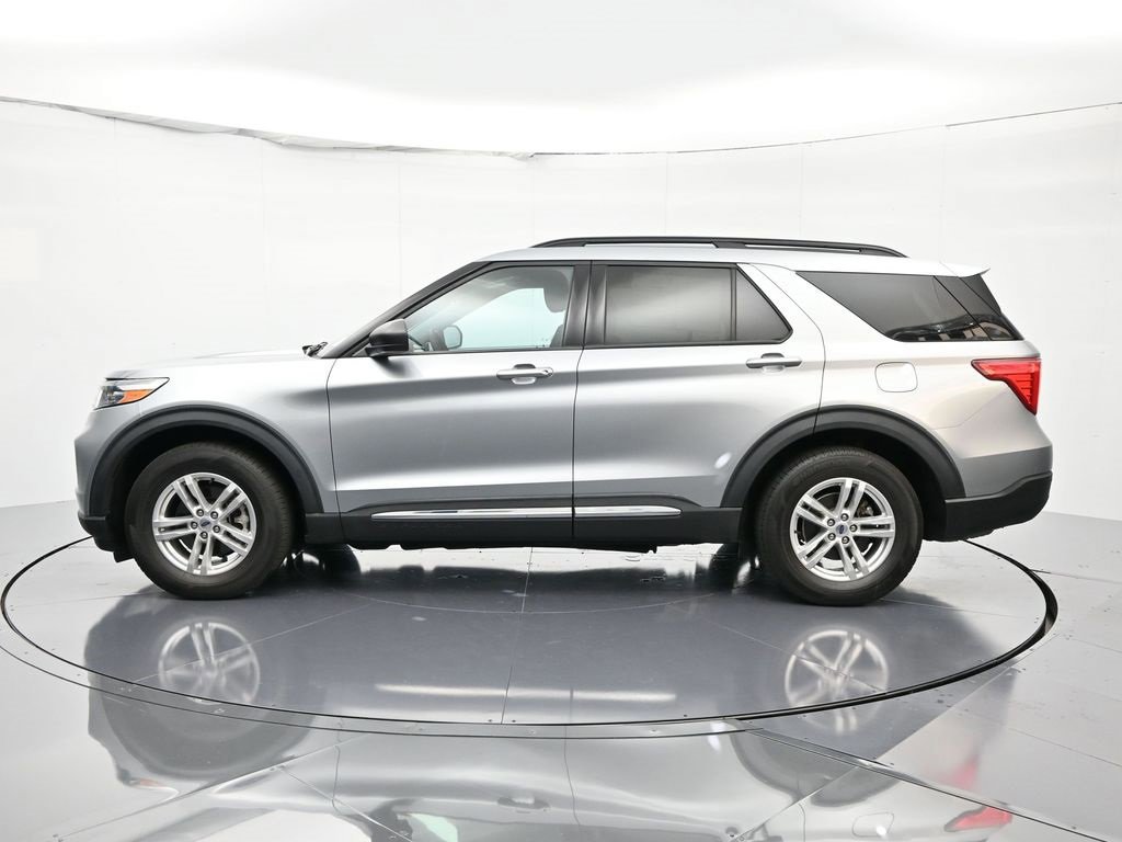 Certified 2022 Ford Explorer XLT image 4