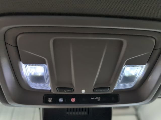 Used 2023 Chevrolet Silverado 1500 Custom image 23