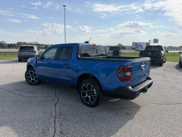 Certified 2025 Ford Maverick Lariat w/ 4K Tow Package AWD/4WD image 6