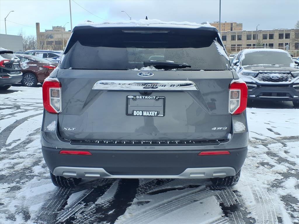 Certified 2023 Ford Explorer XLT w/ Equipment Group 202A image 3