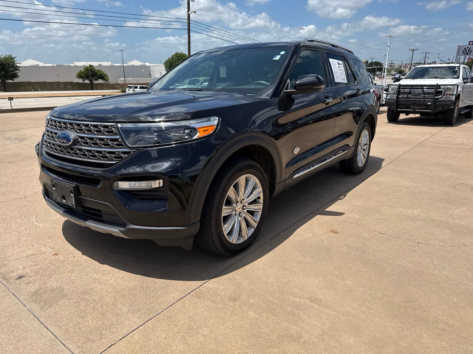 Certified 2023 Ford Explorer King Ranch w/ Technology Package AWD/4WD image 3